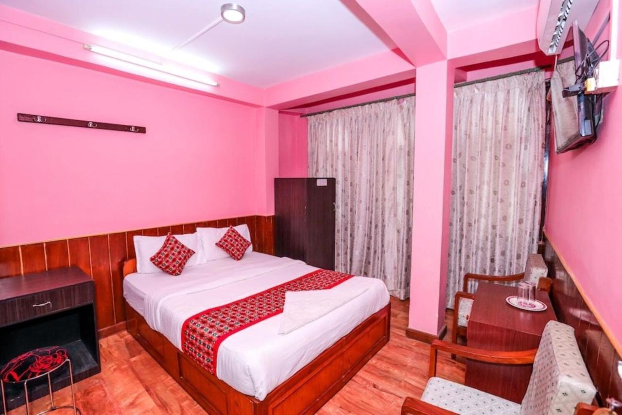 Hotel Plumeria Inn Катманду Екстер'єр фото